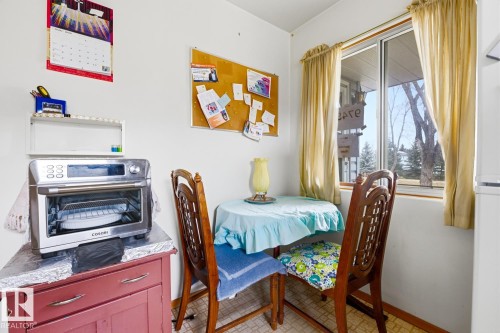 9745 68 Avenue, Edmonton, AB - Indoor Photo Showing Dining Room