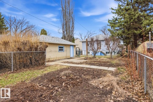 9745 68 Avenue, Edmonton, AB - Outdoor