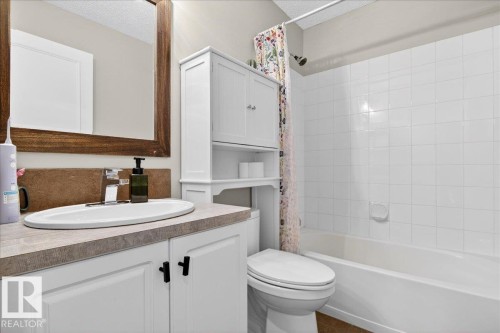 Four piece main bath - 210 11620 9A Avenue, Edmonton, AB - Indoor Photo Showing Bathroom