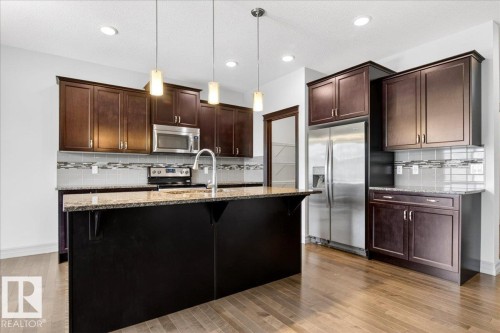 5912 19 Avenue, Edmonton, AB - Indoor Photo Showing Kitchen With Stainless Steel Kitchen With Upgraded Kitchen