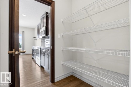 5912 19 Avenue, Edmonton, AB - Indoor With Storage