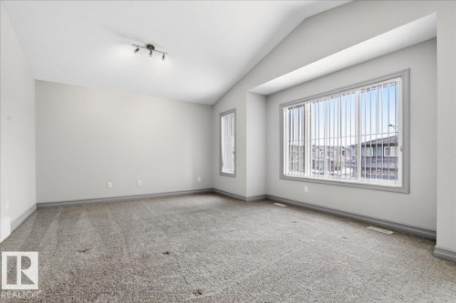 5912 19 Avenue, Edmonton, AB - Indoor Photo Showing Other Room