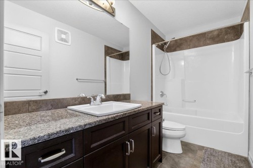 5912 19 Avenue, Edmonton, AB - Indoor Photo Showing Bathroom