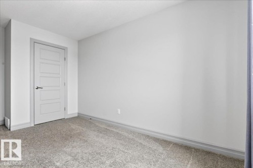 5912 19 Avenue, Edmonton, AB - Indoor Photo Showing Other Room