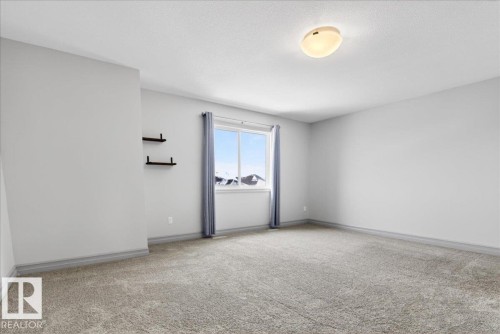5912 19 Avenue, Edmonton, AB - Indoor Photo Showing Other Room