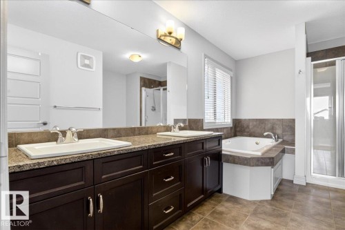 5912 19 Avenue, Edmonton, AB - Indoor Photo Showing Bathroom