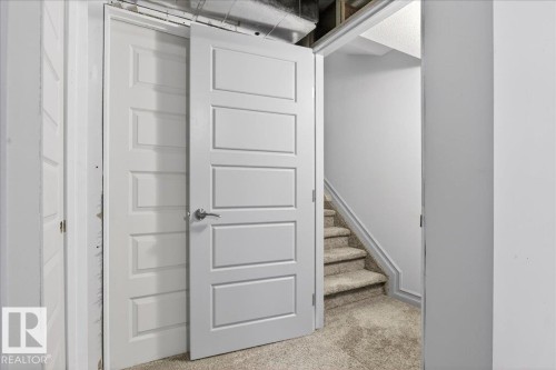 5912 19 Avenue, Edmonton, AB - Indoor Photo Showing Other Room