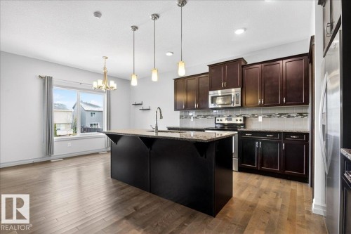 5912 19 Avenue, Edmonton, AB - Indoor Photo Showing Kitchen With Stainless Steel Kitchen With Upgraded Kitchen