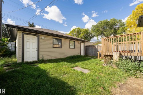View of yard featuring a deck - 12246 103 Street Nw, Edmonton, AB - Outdoor