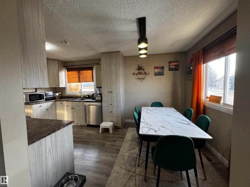 11452 152B Avenue, Edmonton, AB - Indoor Photo Showing Other Room