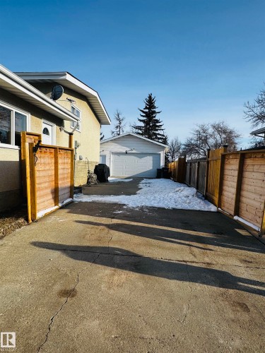 11452 152B Avenue, Edmonton, AB - Outdoor