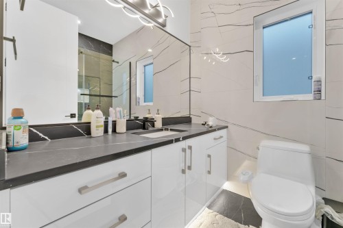1704 19 Street, Edmonton, AB - Indoor Photo Showing Bathroom