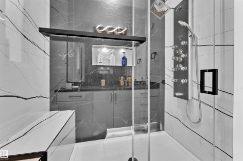1704 19 Street, Edmonton, AB - Indoor Photo Showing Bathroom