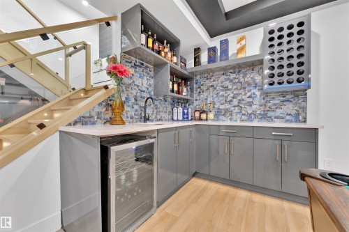 1704 19 Street, Edmonton, AB - Indoor