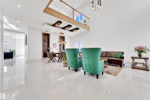 1704 19 Street, Edmonton, AB - Indoor Photo Showing Other Room