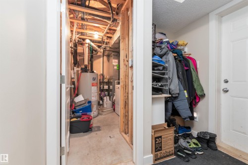 29 12004 22 Avenue Sw, Edmonton, AB - Indoor