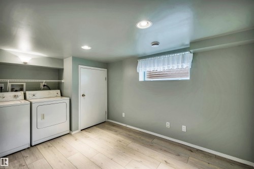 11 Madison Avenue, St. Albert, AB - Indoor Photo Showing Laundry Room