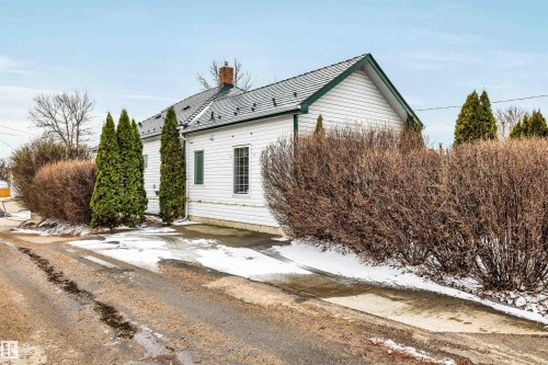 11 Madison Avenue, St. Albert, AB - Outdoor