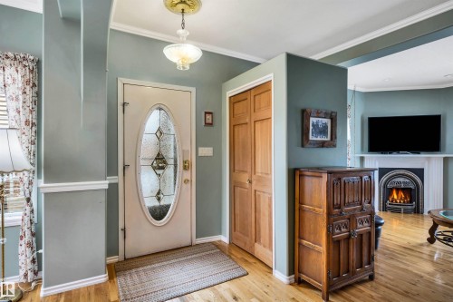 11 Madison Avenue, St. Albert, AB - Indoor Photo Showing Other Room With Fireplace