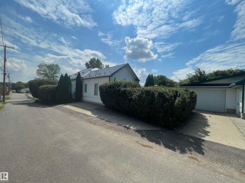 11 Madison Avenue, St. Albert, AB - Outdoor