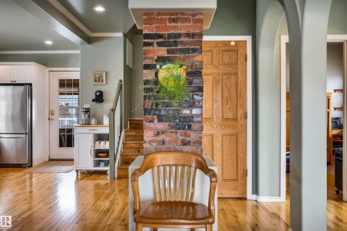 11 Madison Avenue, St. Albert, AB - Indoor