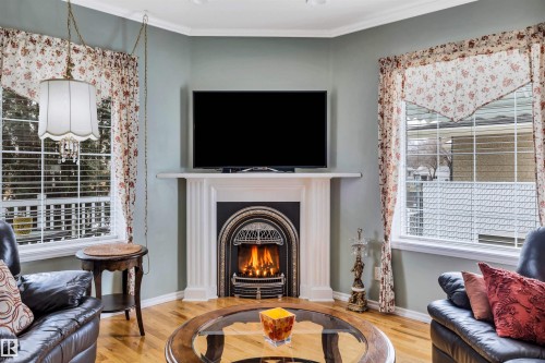 11 Madison Avenue, St. Albert, AB - Indoor Photo Showing Living Room With Fireplace