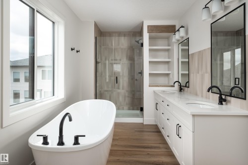 8 Darby Crescent, Spruce Grove, AB - Indoor Photo Showing Bathroom