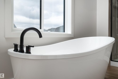 8 Darby Crescent, Spruce Grove, AB - Indoor Photo Showing Bathroom