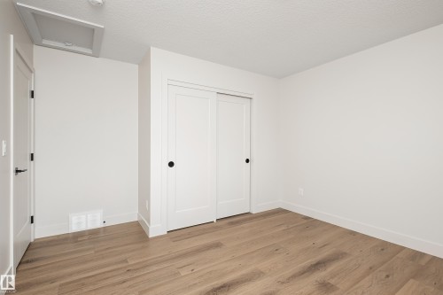 8 Darby Crescent, Spruce Grove, AB - Indoor Photo Showing Other Room