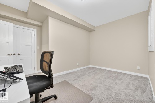 Office area featuring light colored carpet and baseboards - 940 Haliburton Road, Edmonton, AB - Indoor