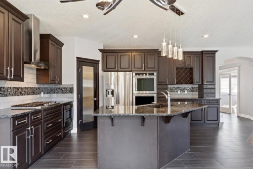 2665 Watcher Way, Edmonton, AB - Indoor Photo Showing Kitchen With Upgraded Kitchen