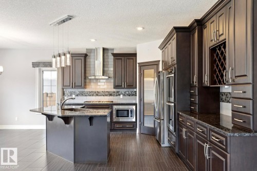 2665 Watcher Way, Edmonton, AB - Indoor Photo Showing Kitchen With Upgraded Kitchen