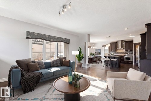 2665 Watcher Way, Edmonton, AB - Indoor Photo Showing Living Room