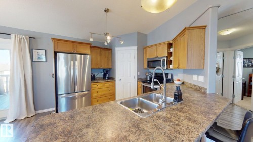 4465 38 St, Drayton Valley, AB - Indoor Photo Showing Kitchen With Double Sink