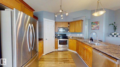 4465 38 St, Drayton Valley, AB - Indoor Photo Showing Kitchen With Double Sink