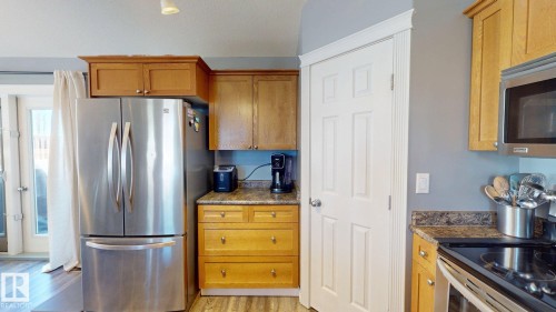 4465 38 St, Drayton Valley, AB - Indoor Photo Showing Kitchen