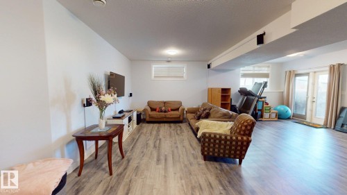 4465 38 St, Drayton Valley, AB - Indoor