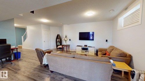 4465 38 St, Drayton Valley, AB - Indoor