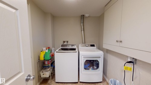 4465 38 St, Drayton Valley, AB - Indoor Photo Showing Laundry Room
