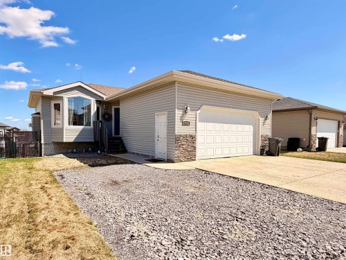 4465 38 St, Drayton Valley, AB - Outdoor