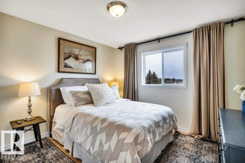 23 211 Blackburn Drive E, Edmonton, AB - Indoor Photo Showing Bedroom