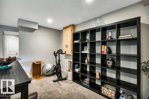 23 211 Blackburn Drive E, Edmonton, AB - Indoor