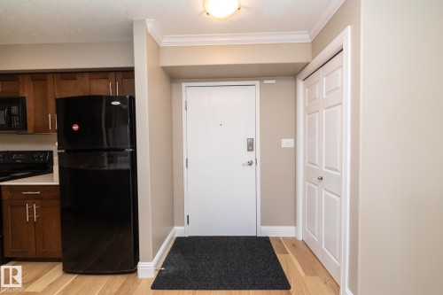 209 13111 140 Avenue, Edmonton, AB - Indoor