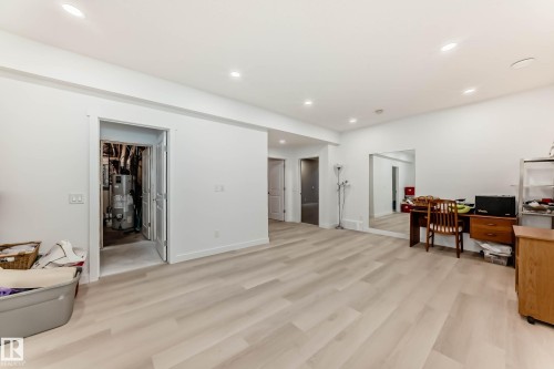 7719 Getty Wynd, Edmonton, AB - Indoor