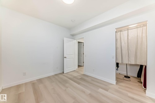7719 Getty Wynd, Edmonton, AB - Indoor Photo Showing Other Room