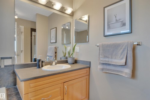 110 Windrose Drive, Leduc, AB - Indoor Photo Showing Bathroom