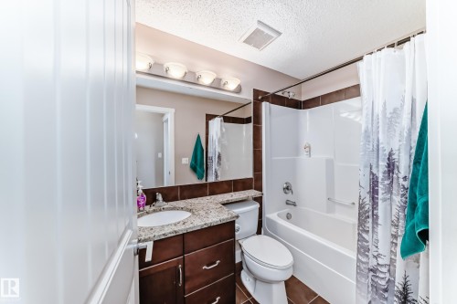 16520 136 Street, Edmonton, AB - Indoor Photo Showing Bedroom