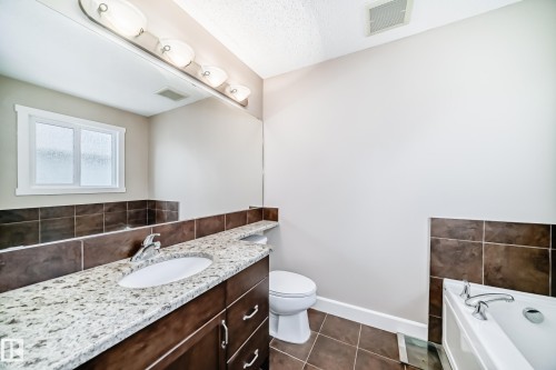16520 136 Street, Edmonton, AB - Outdoor