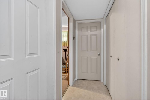27 225 Blackburn Drive E, Edmonton, AB - Indoor Photo Showing Other Room