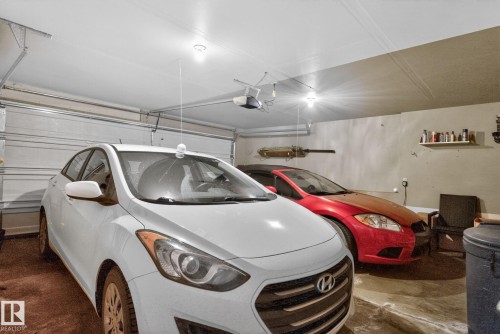 27 225 Blackburn Drive E, Edmonton, AB - Indoor Photo Showing Garage